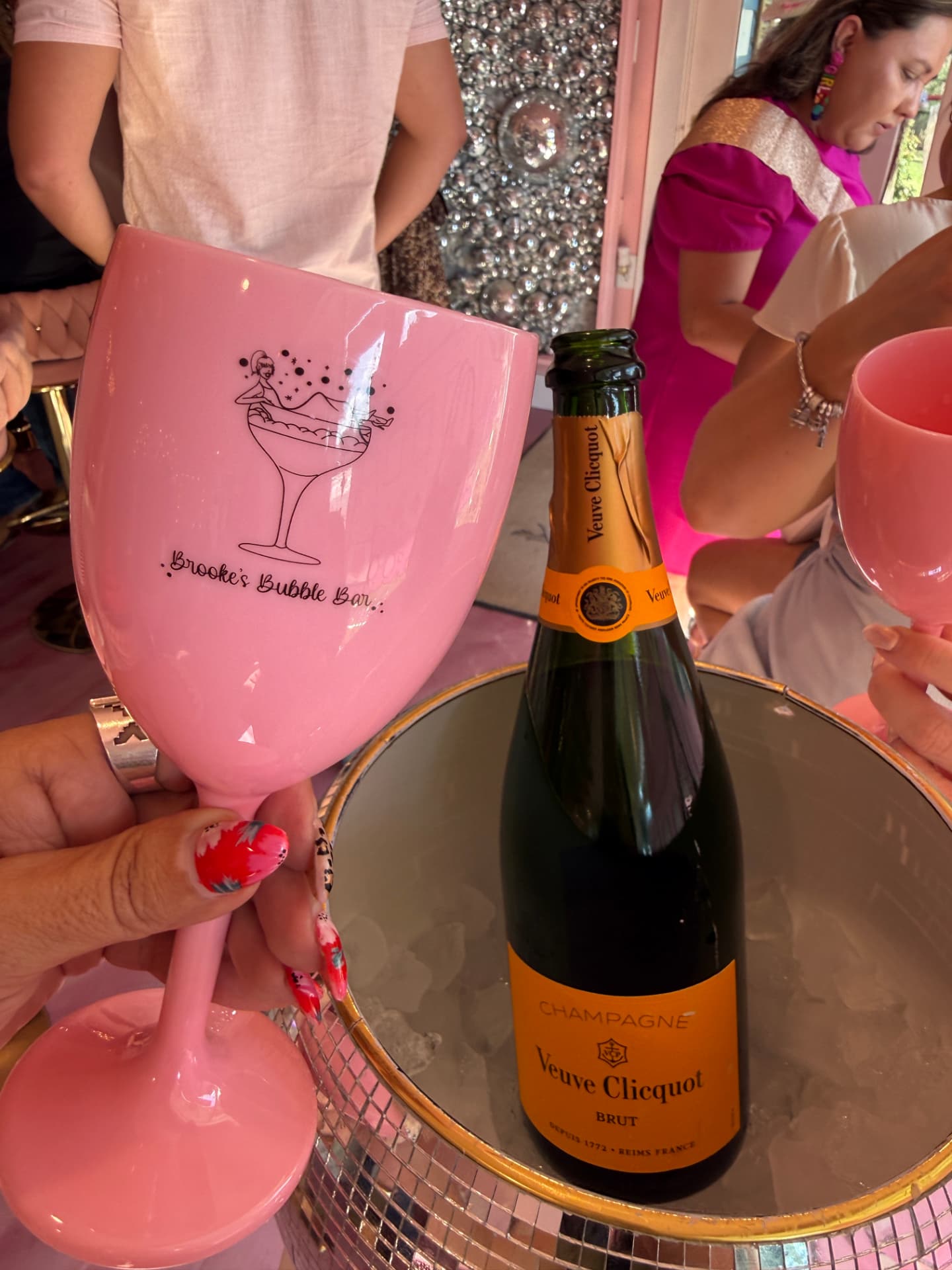 Veuve in the disco bucket